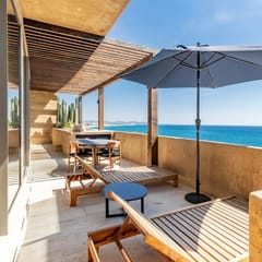 Panoramic Ocean View • Hot Tub • Balcony • WiFi