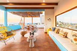 Beachfront Villa • 8 Guests • Pool • WiFi - Image 5