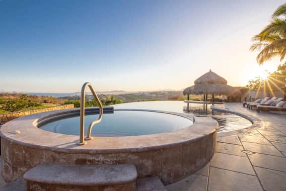 3BD Golf Front • Hot Tub • Beach Club • WiFi - Image 2