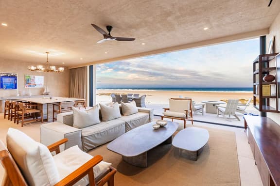 Beachfront Villa · Lighthouse · 11 Guests - Image 1